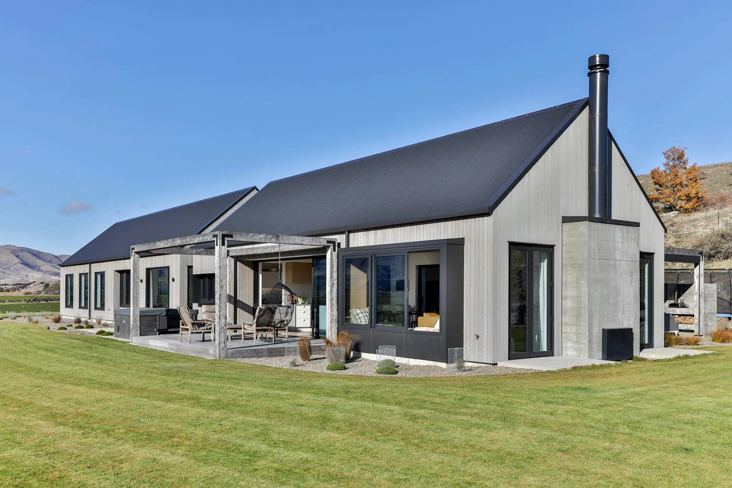 Luggate Farm House, 13