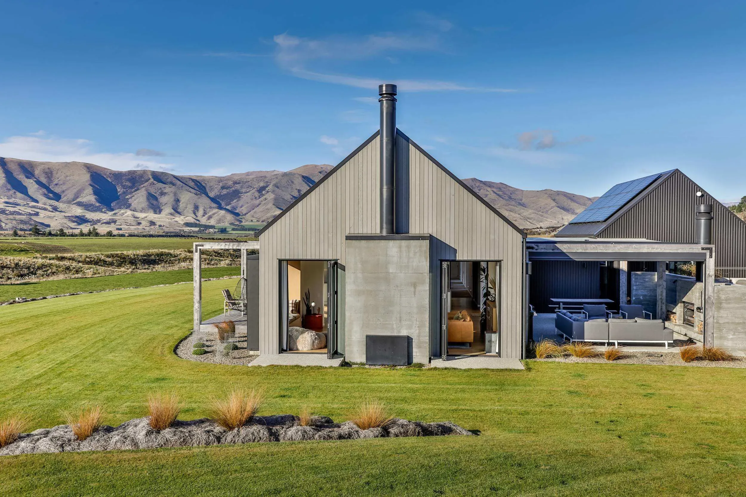 Luggate Farm House, 17