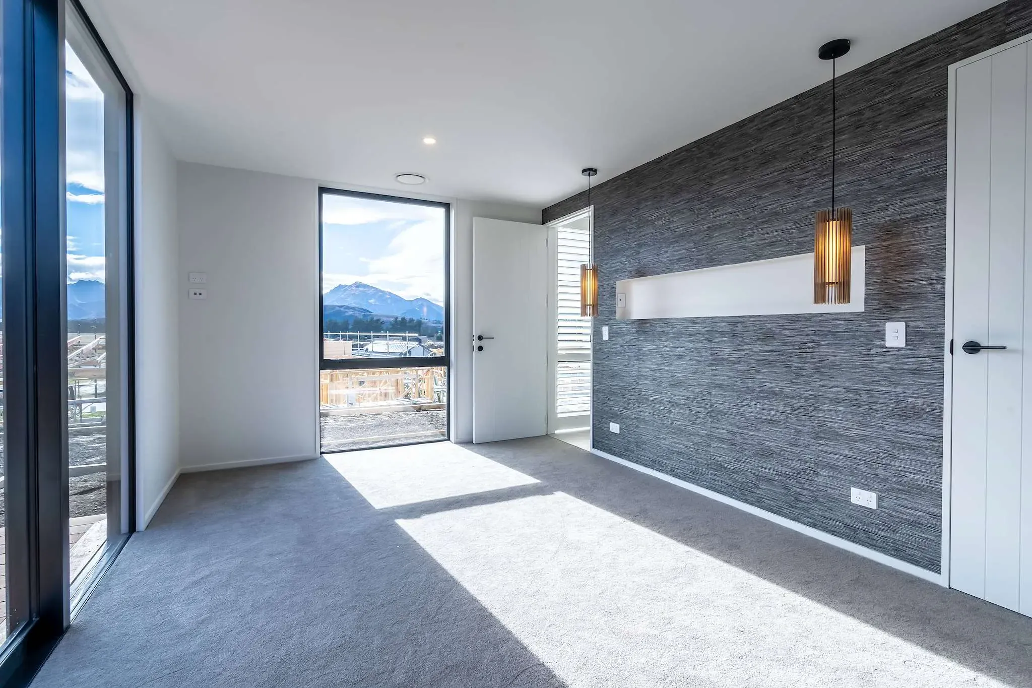 Mt Nicholas Build, 2
