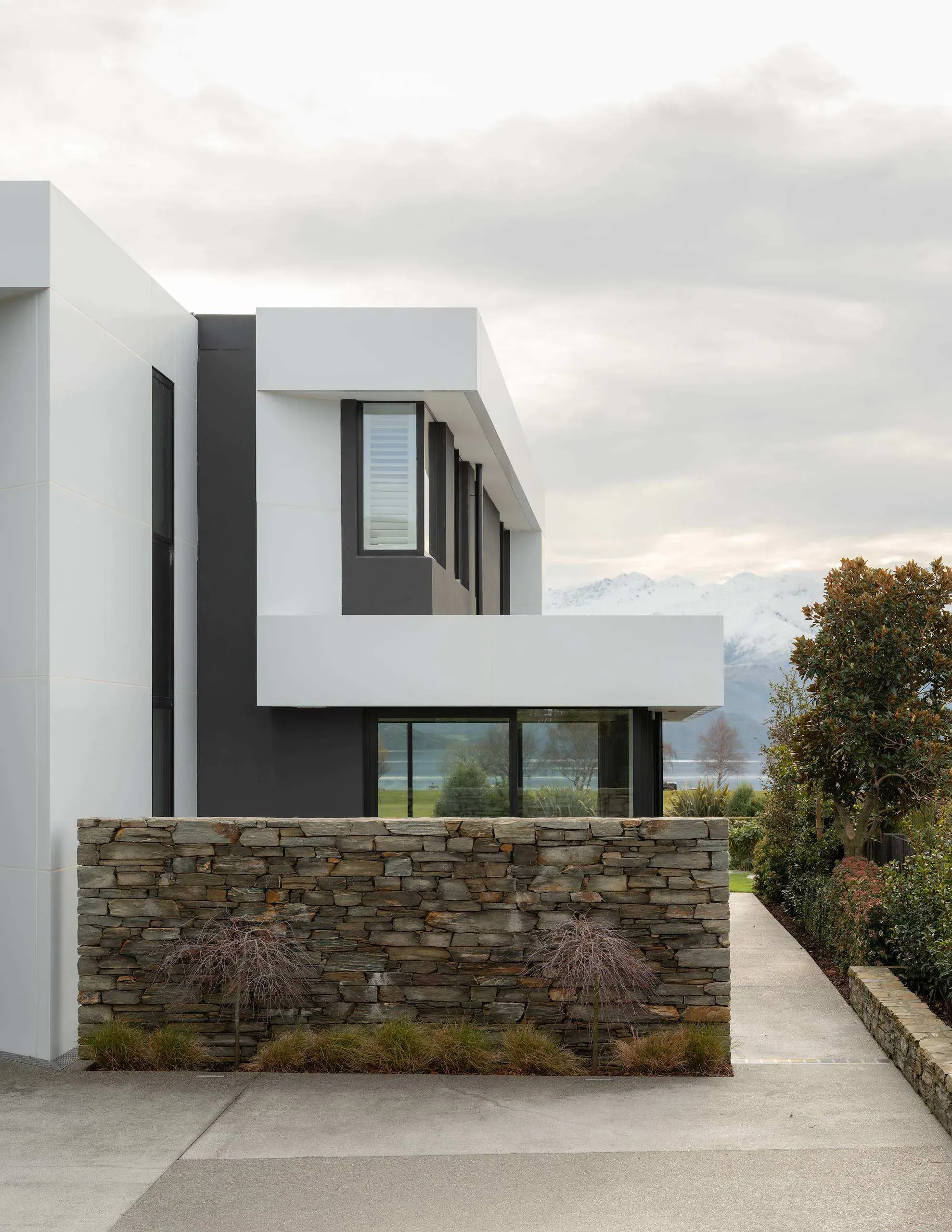Pembroke Project, 4