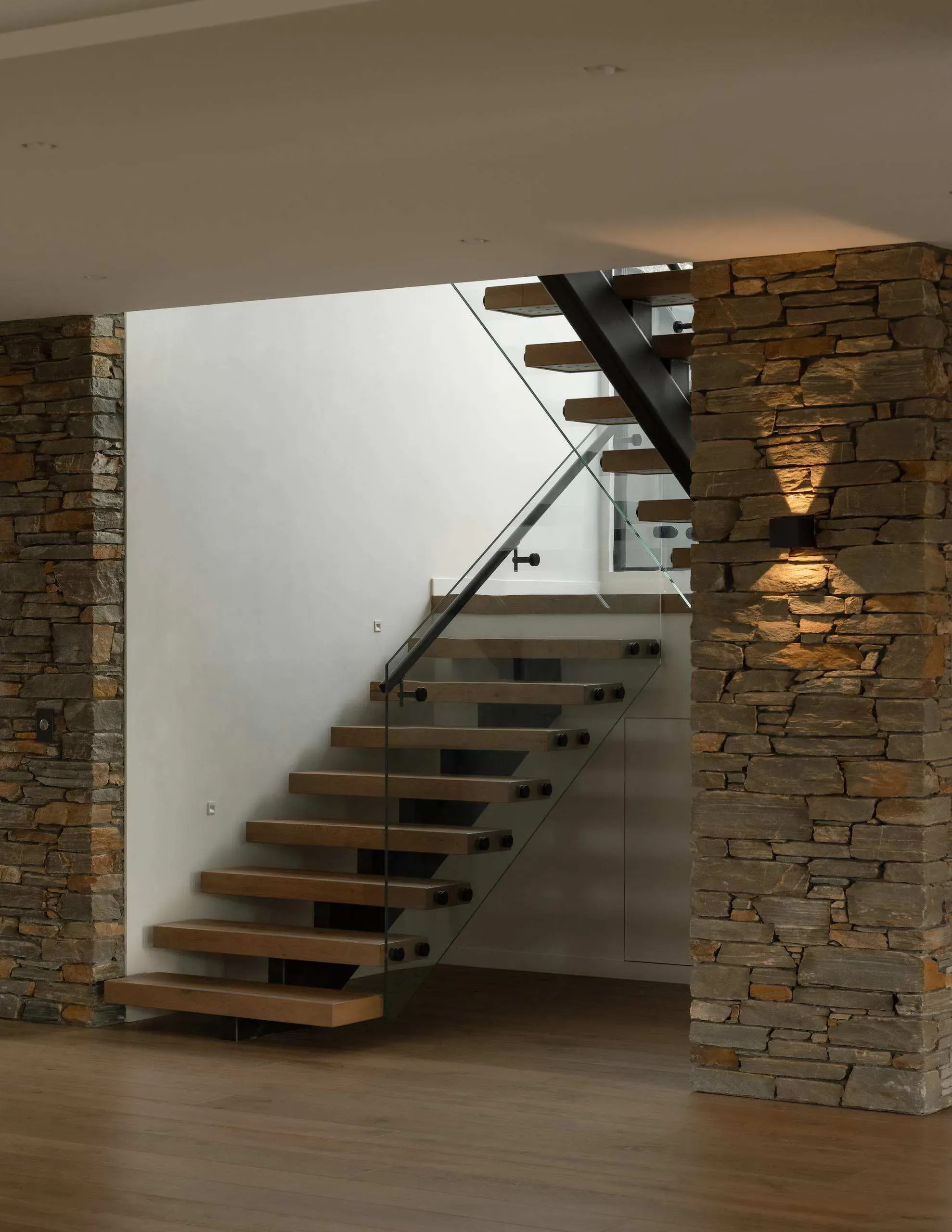 Pembroke Project, 7
