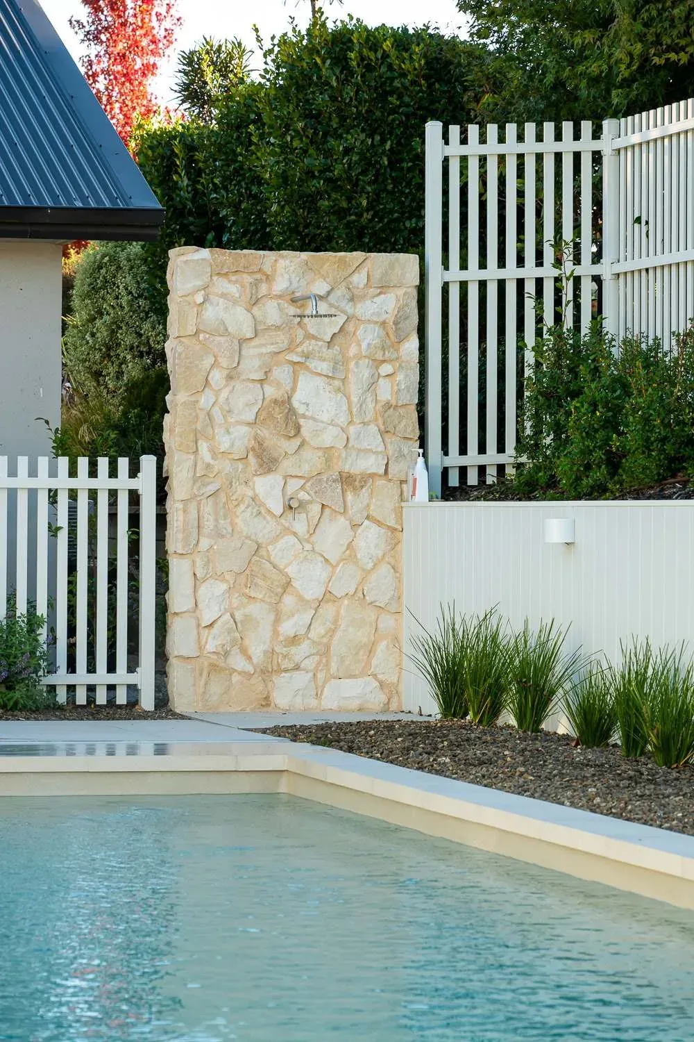Peninsula Poolscape, 11