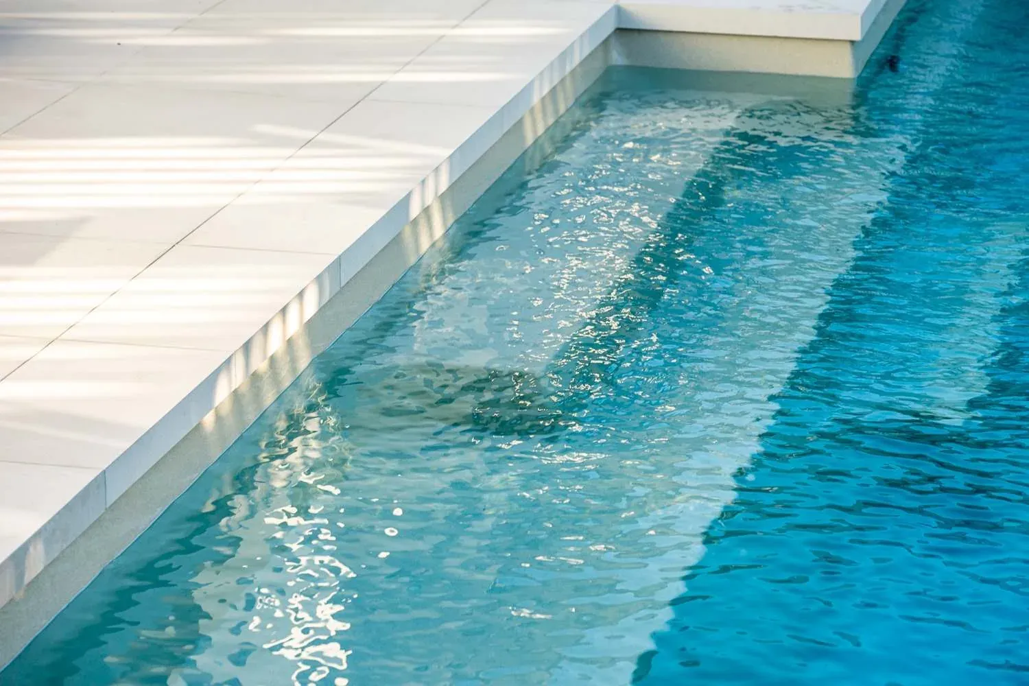 Peninsula Poolscape, 14